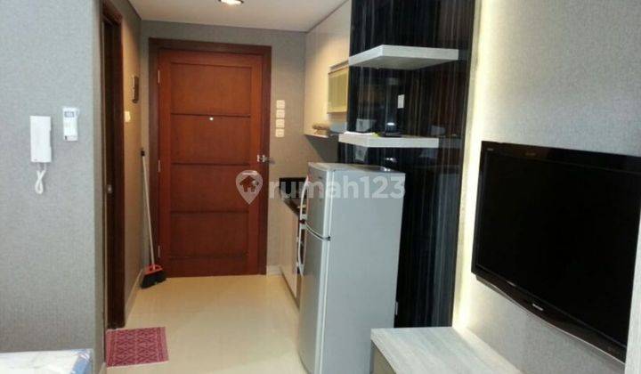 Studio furnish Royal Mediterania Garden Jarang Ada Jakbar 1