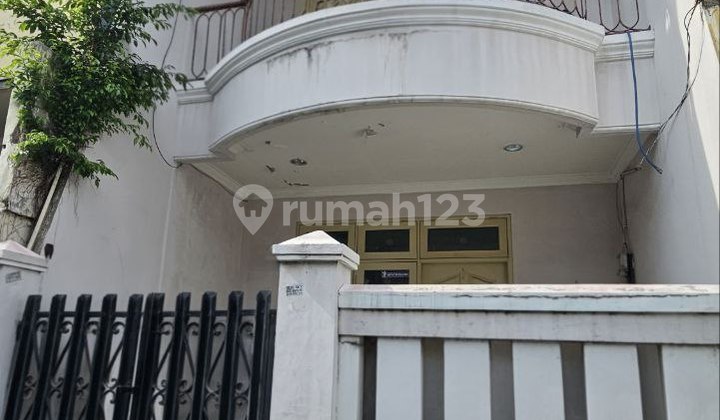Dijual Rumah 2 ,5 Lantai di Tanjung Duren, Jakarta Barat Dijual Rumah 2 ,5 Lantai di Tanjung Duren, Jakarta Barat