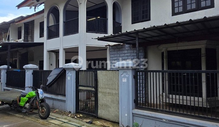 For Sale Fast Cul-De-Sac River View House in North Kembangan, West Jakarta - Price Below NJOP