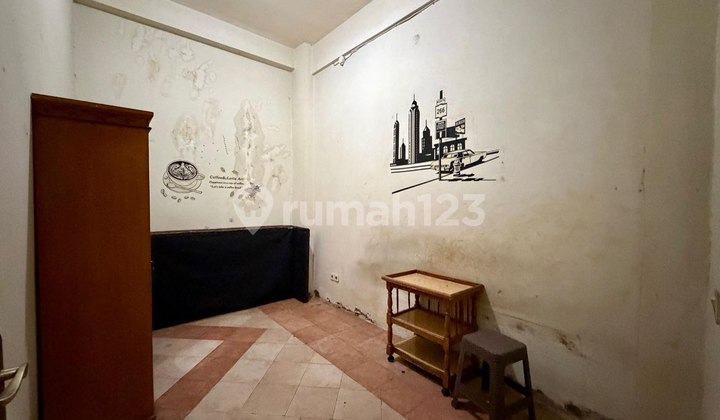 For Sale 40-Room Boarding House High Income Potential - Grogol, West Jakarta 2