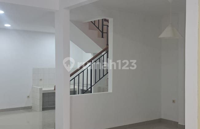Dijual Rumah 2 1/4 Lantai Komplek Citra Garden 3 Kalideres Jakarta Barat 2