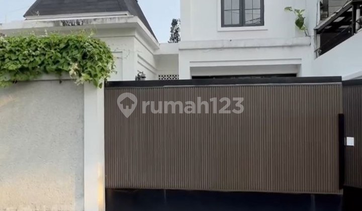 For sale 2-story house in Fatmawati Area, South Jakarta For sale 2-story house in Fatmawati Area, South Jakarta