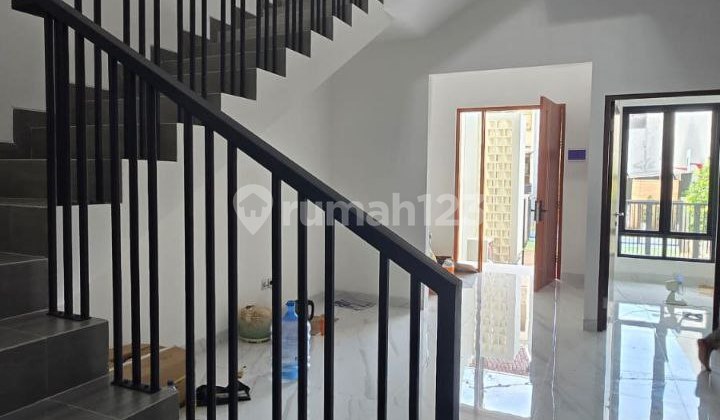 Dijual Rumah Baru 2 Lantai Komplek Taman Vila Meruya Jakarta Barat 2