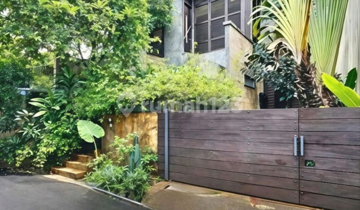 Dijual Rumah Modern Tropical Villa - Pejaten Barat, Jakarta Selatan Dijual Rumah Modern Tropical Villa - Pejaten Barat, Jakarta Selatan
