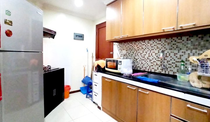 DIJUAL 2+ furnish Royal Mediterania Garden Jarang Ada Jakbar 2