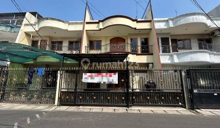 Rumah 2,5 Lantai Taman Ratu Jakarta Barat. 1