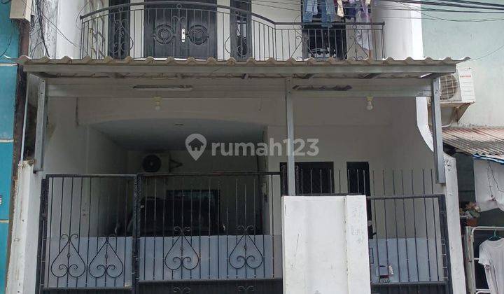 Dijual Rumah 2 lantai di Mangga Dua Selatan,  Sawah Besar, Jakarta Pusat 1