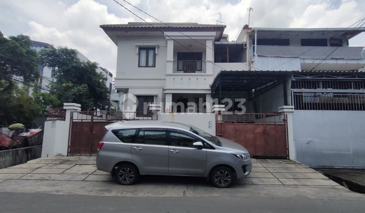 Dijual Rumah Hoek 2,5 Lantai Area Gajah Mada Jakarta Barat Dijual Rumah Hoek 2,5 Lantai Area Gajah Mada Jakarta Barat