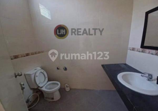 Rumah 2 Lantai Siap Huni Di Bukit Golf Riverside. 2