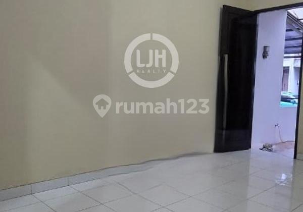 Strategic House Within a Cluster in Citragran, Cibubur, Bekasi.