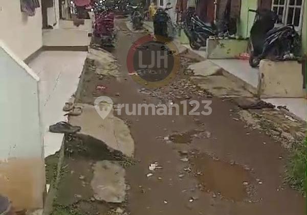 Tanah + Kontrakan 20 Pintu Di Cipayung - Jakarta Timur Tanah + Kontrakan 20 Pintu Di Cipayung - Jakarta Timur