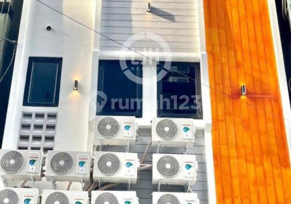 Strategic Boarding House in Front of MRT in West Jakarta. Strategic Boarding House in Front of MRT in West Jakarta.