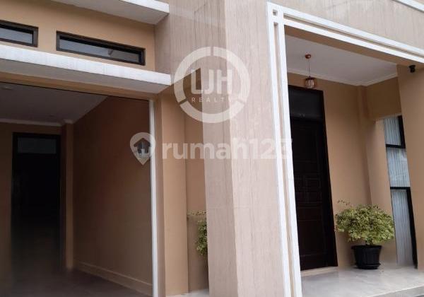 Boulevard House in the Favorite Cluster of Citragran, Cibubur, Bekasi.