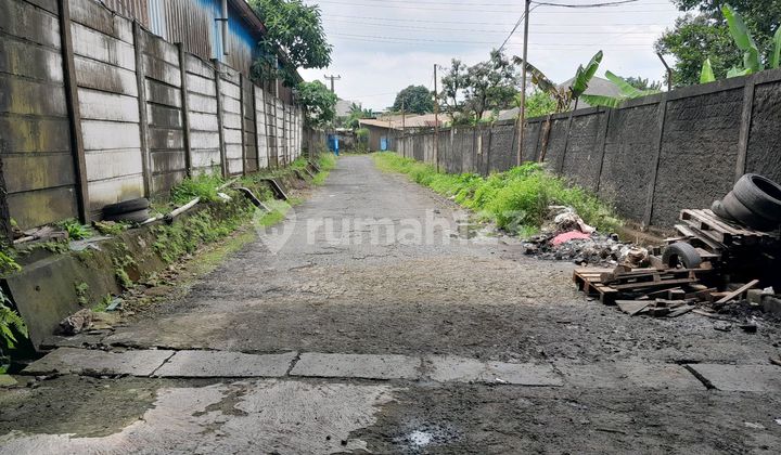 For Rent Warehouse on Kedep Gunung Putri Highway, Highly Strategic Location, Cheapest Warehouse Rental with an Area of 2,200M2, Located Beside National Road, 40-Foot Container Access, Flood-Free, Industrial Zone, Near Gunung Putri Toll Exit.