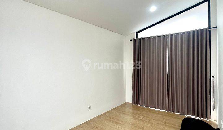 Disewa Rumah Bagus 2 Lantai Semi Furnished Dekat Kampus Uph 2