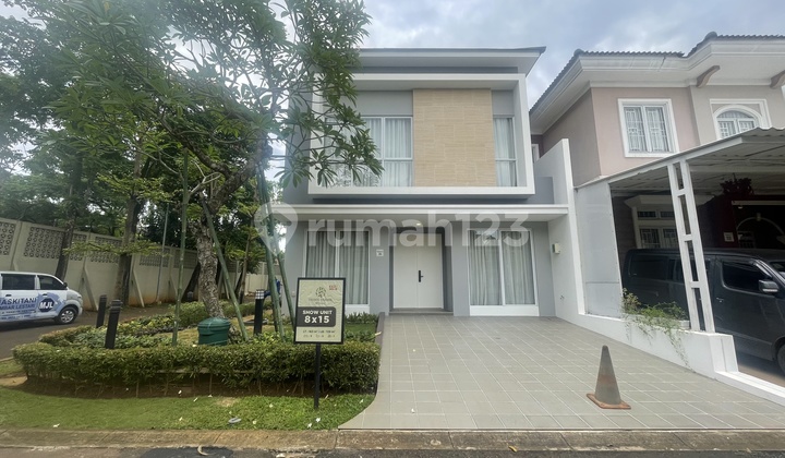 Rumah Bagus Siap Huni.2 Lantai Fully Furnished Lokasi Dekat Mall