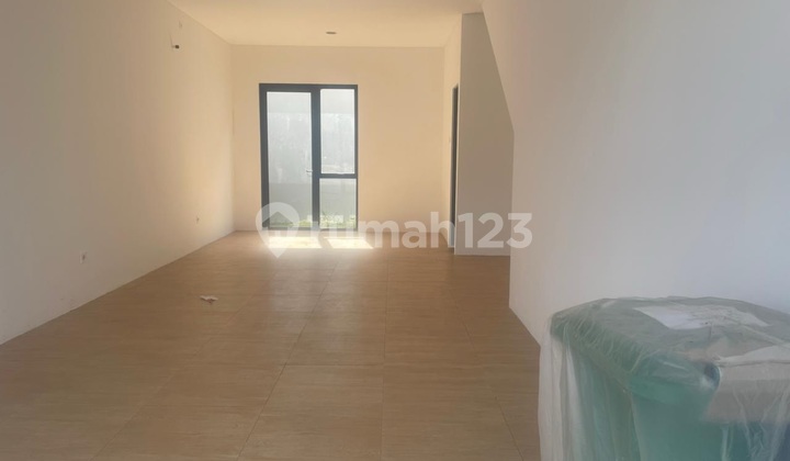 Strategic Perk Serpong Shop House, Suitable for Business and Office 2