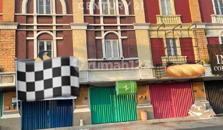 Ruko Bagus 3 Lantai  Strategis Jalan Boulevard Cocok Buat Kantor