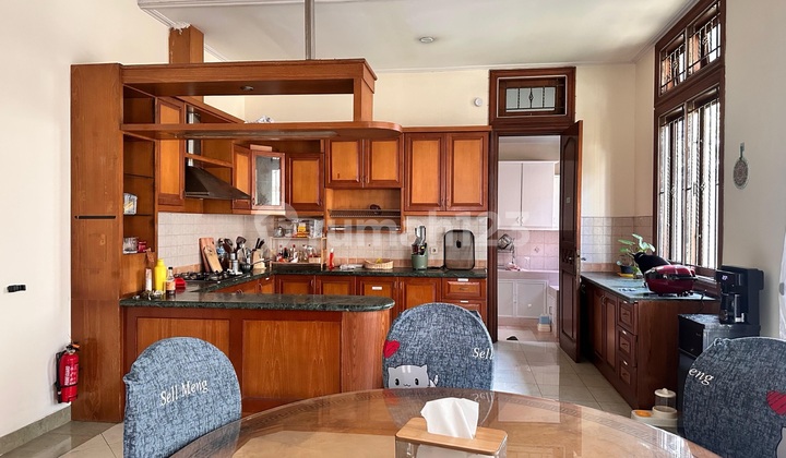 Hunian Eksklusif Ekspatriat di Jantung Lippo Karawaci Sentral" Rumah Hunian Eksklusif Ekspatriat di Jantung Lippo Karawaci Sentral" Rumah