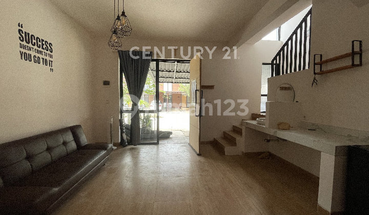 Rumah Bagus 2 Lantai Strategis Nyaman Dekat Kampus Uph dan Tol 2