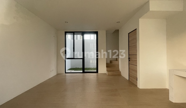 Rumah Bagus 2 Lantai Bersih Rapi Dekat Kampus Dan Pintu.tol 2