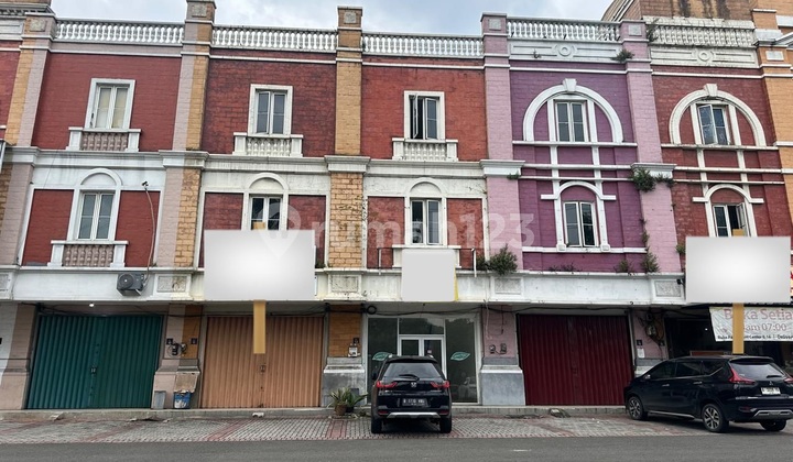 Disewakan Ruko Gandeng Bagus Strategis Ramai Dijalan Boulevard Disewakan Ruko Gandeng Bagus Strategis Ramai Dijalan Boulevard
