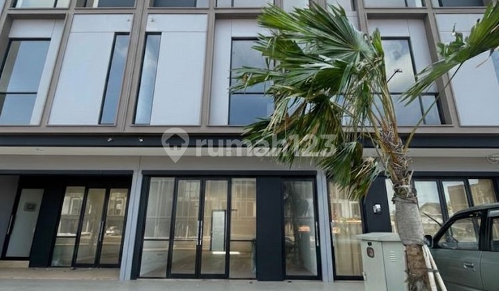 Good 3-Story Strategic Ruko Suitable for Business and Office