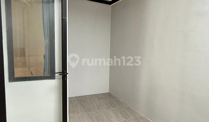 Good Strategic 2-Story Minimalist House, Comfortable and Flood-Free 2