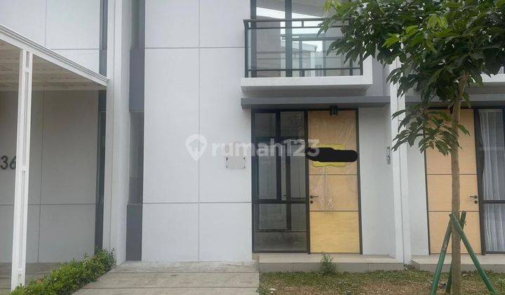 Disewa Rumah Bagus 2 Lantai Bersih Semi Furnished Dekat Kampus  1