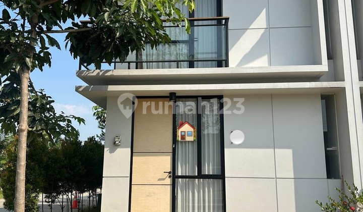 Rumah Disewakan Lokasi Strategis Bersih Nyaman Dekat Kampus Uph