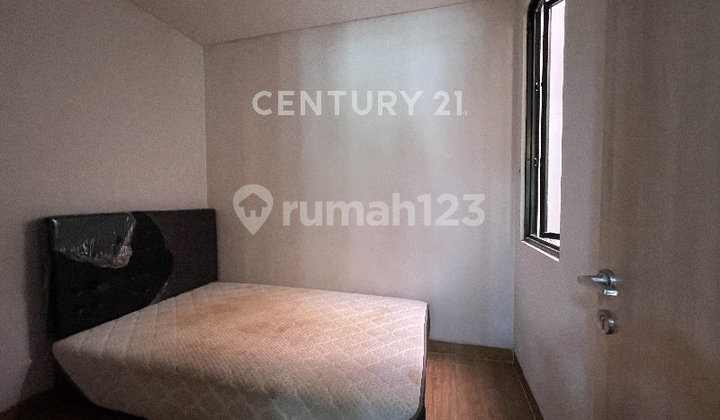 Rumah Bagus 2 Lantai Strategis Nyaman Dekat Kampus Uph dan Tol 7