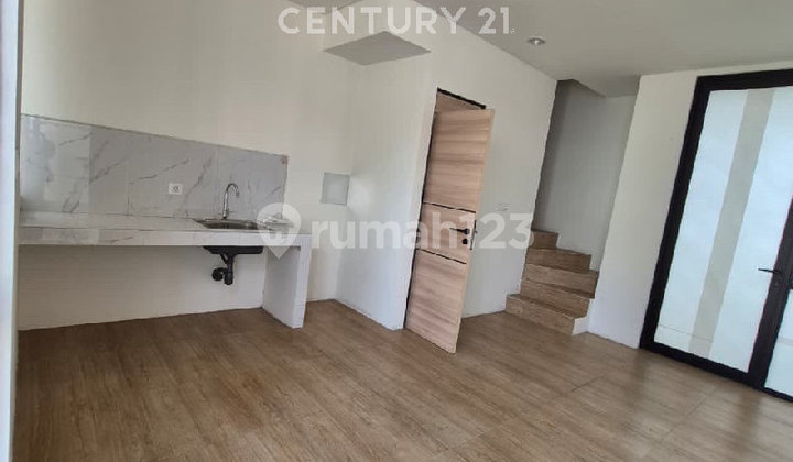 Beautiful 2-Story House Near Uph Campus and Karawaci Toll Gate 2