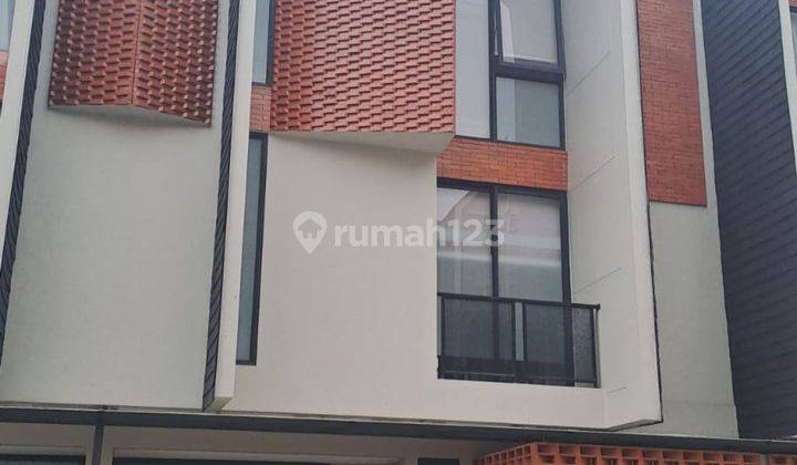 Rumah 3 lantai deket stasiun jurang mangu di jual butuh termurah 2