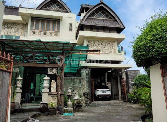 For sale Luxury Gallery Building LT 3420 m2 on Jalan Raya Batubulan Gianyar Bali Suitable for Clinics, Hospitals, Offices Payment can be 1 year 2