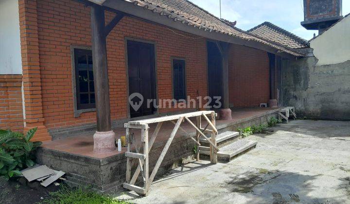 For Rent House 3 Are Near To Seminyak Bali Suitable For Warehouse and Living