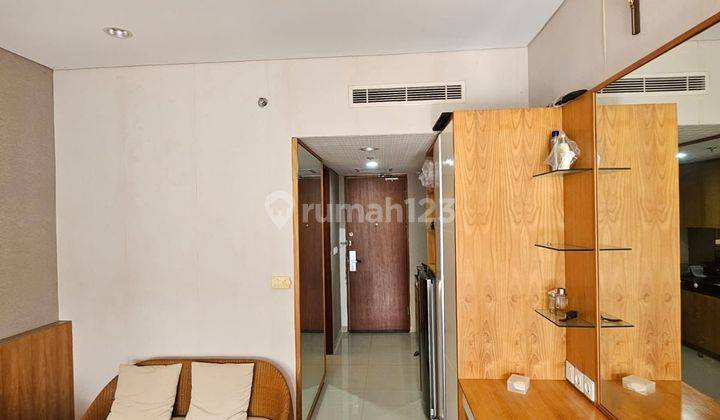 For Rent Yearly Apartment Studio Close to Petitenget Beach and Seminyak Square Bali