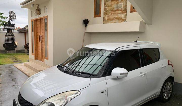 Good 168 m2 floor level house for sale in Dalung Bali, KPR available 2