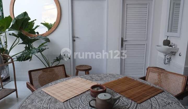 Quick Rent! 3-Bedroom House in Jimbaran Near Puri Gading - Single Story, Spacious Yard, Only 160 Million/Year!