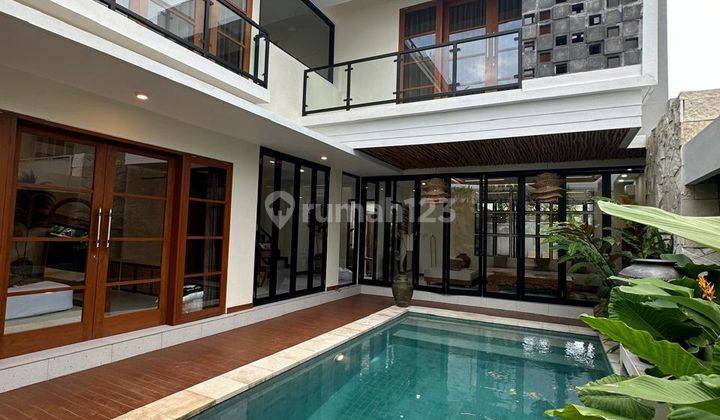 Leasehold 28 Years Villa 3BR Walk Distance to Famous Brunch Club and Berawa Beach  Canggu Bali 2