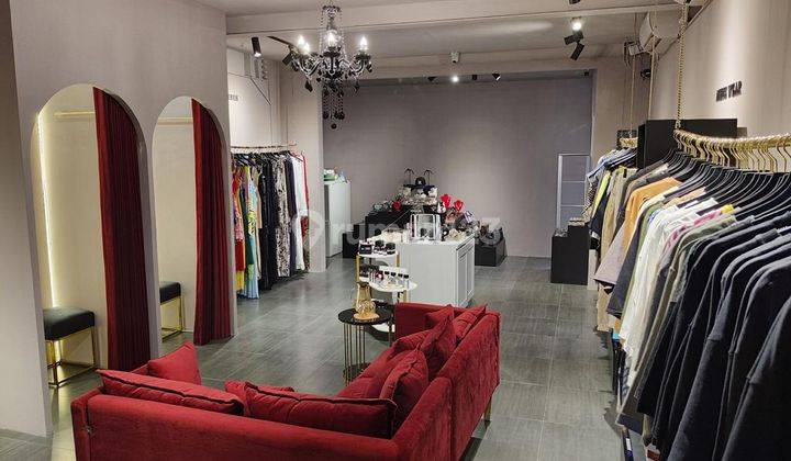 Over Contract 3 Levels Shop With High Exposure Traffic In Jl Echo Beach Canggu Bali  2