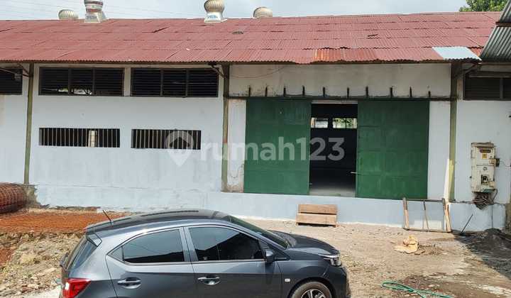 Gudang Pinggir Jalan Raya Truk Besar Bisa.masuk 2