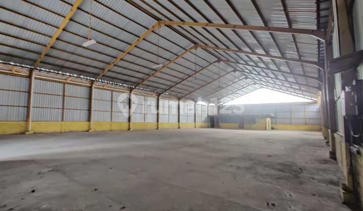 For Rent: Spacious 2600 SqM Warehouse in Sewon with Container Access For Rent: Spacious 2600 SqM Warehouse in Sewon with Container Access