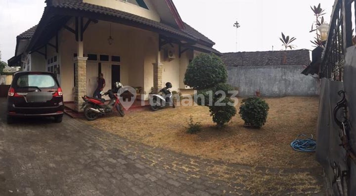 Dijual Rumah Halaman Luas Dekat Kampus Ugm