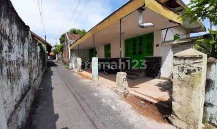 Rumah Kost 8 Kamar Di Taman Siswa Dekat Kampus (butuh Renovasi) Rumah Kost 8 Kamar Di Taman Siswa Dekat Kampus (butuh Renovasi)