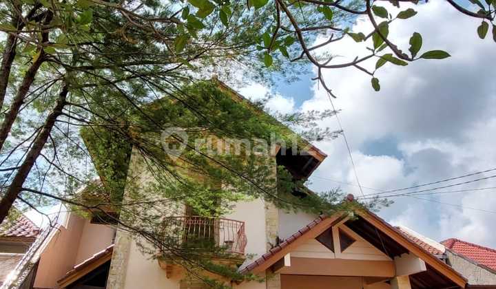 For Rent Luxury House on Palagan Street Km7.6 Suitable for Office and Residence 2