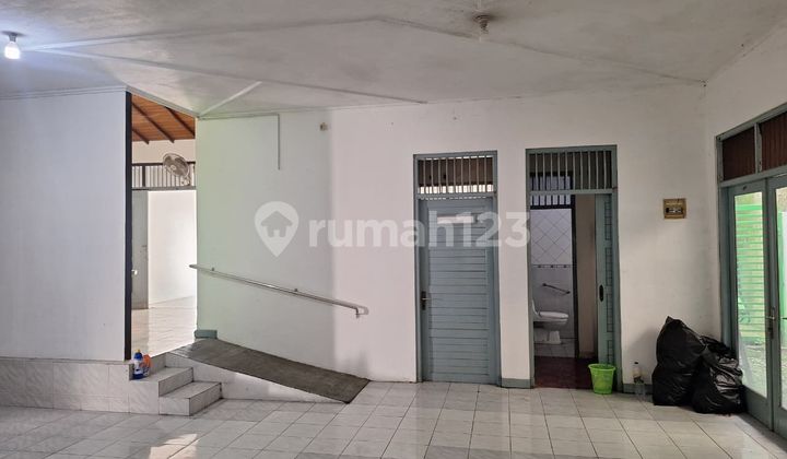 2-Storey Shop House in Seturan Near UPN Campus, Suitable for Business 2