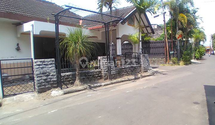 Rumah Disewakan Di Tengah Kota Cocok Untuk Kantor, Homestay, Dan Rumah Tinggal 2