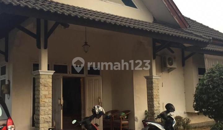 For Sale House with Large Yard Near UGM Campus 2