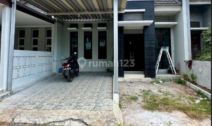 Rumah Modern Minimalis Dalam Perumahan One Gate System  Di Jl. Palagan 1