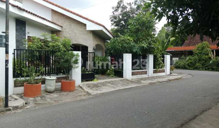 Dijual Rumah Cocok Untuk Homestay Di Tengah Kota